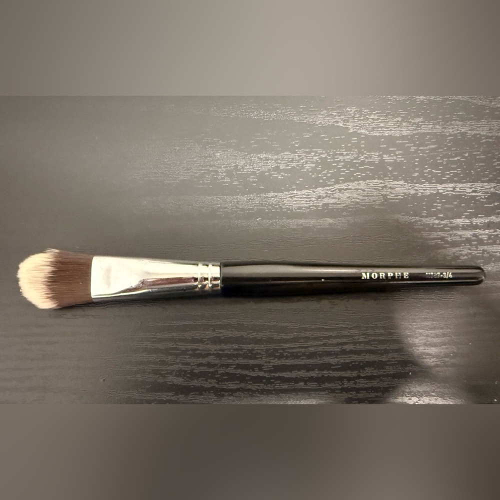 NEW MORPHE M707-OVAL FOUNDATION BRUSH